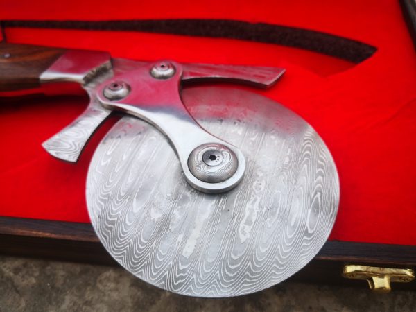 Stainless steel Damascus handmade pizza cutter with wooden handle